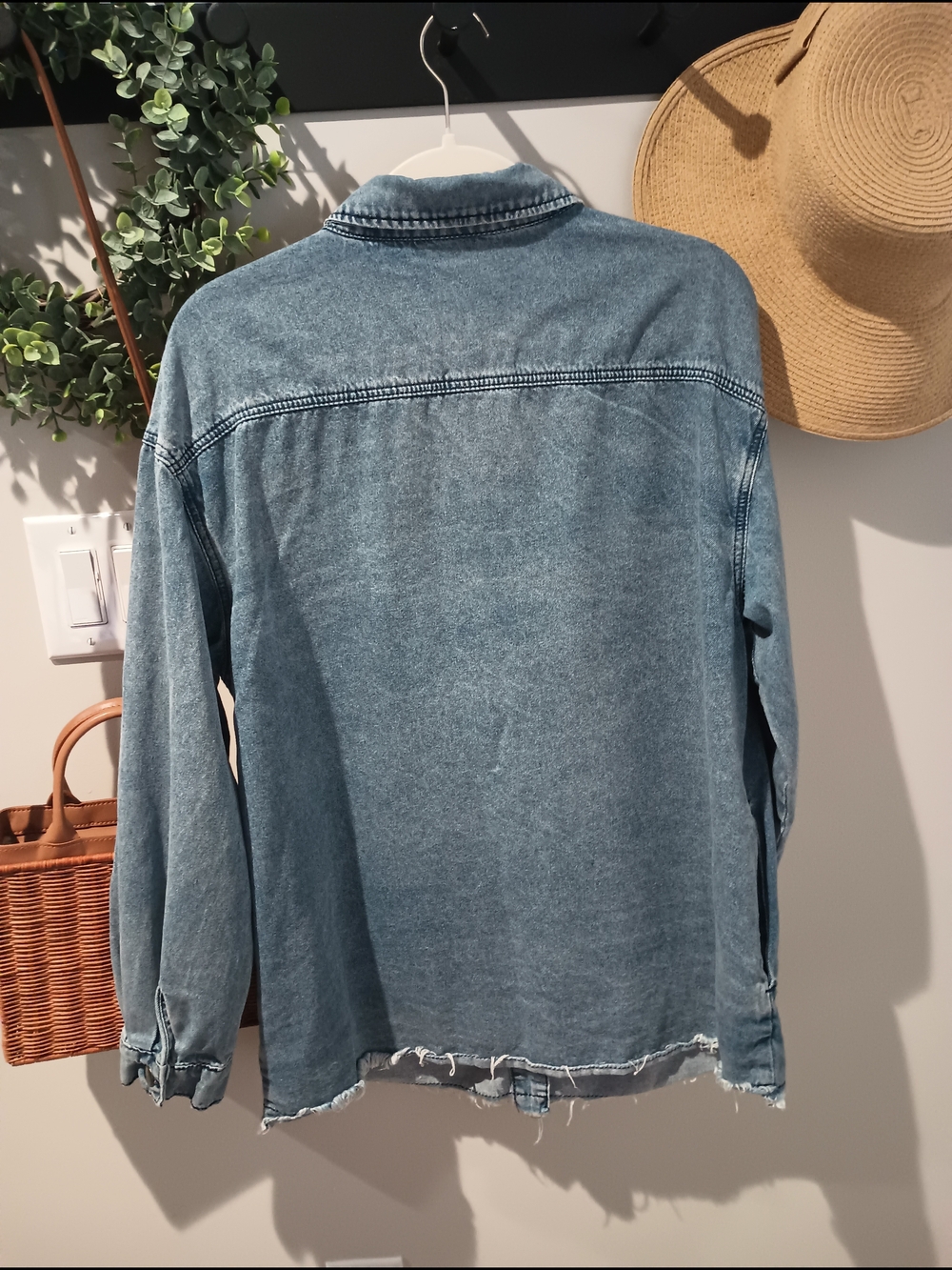 Denim Button-Up Tunic Shirt - Light Blue Side Pockets Raw Hem L - Picture 5 of 10